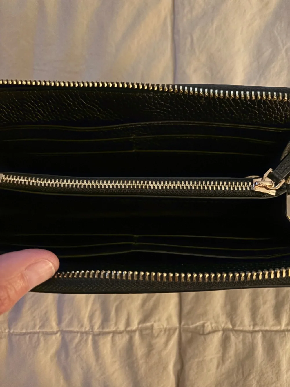 Tory Burch Thea Multi-Gusset Continental Zip Wallet Black